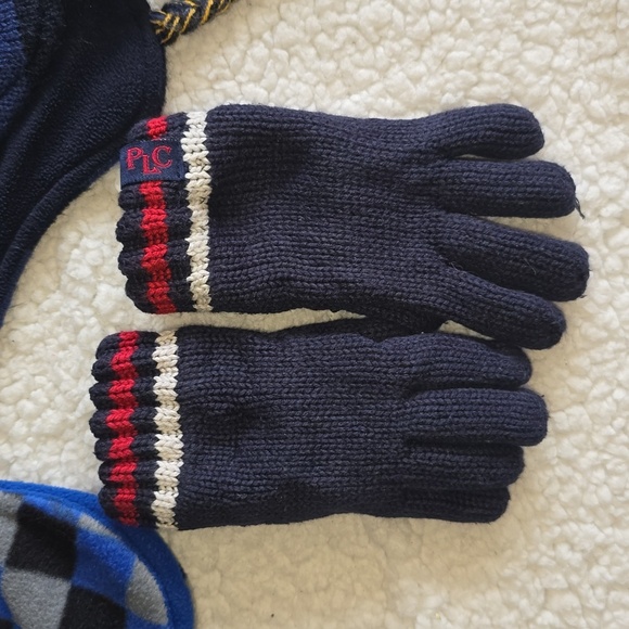 Winter Kids Hat & Glove Lot - 4 Piece Batman, Football, Mohawk Styles Size 4/7 - Picture 3 of 9